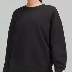 Lululemon NWT Perfectly Oversized Crew color black sz 8